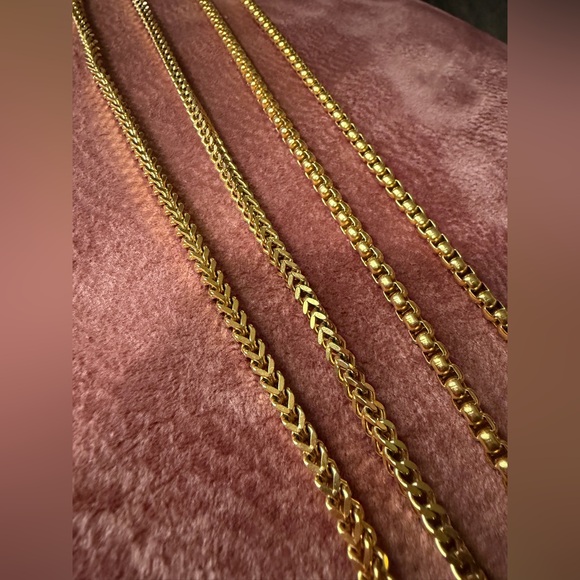 Elegant Gold Men’s Chain Set main image 5